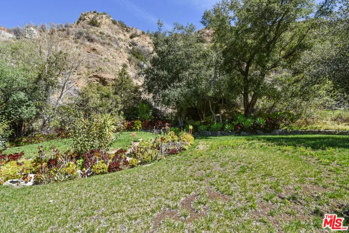 2447 Stonyvale Road, Tujunga, California 91042