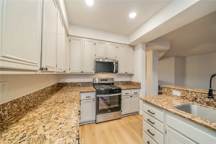 12736 Dorsey Court, Victorville, California 92392