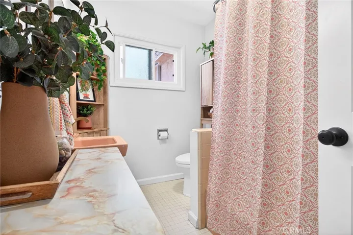 907 E Ocean Boulevard, Long Beach, California 90802