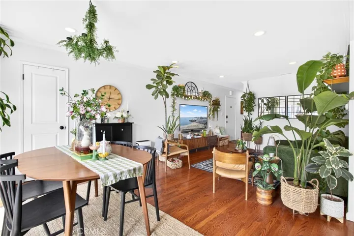 907 E Ocean Boulevard, Long Beach, California 90802