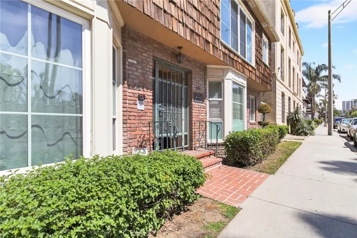 907 E Ocean Boulevard, Long Beach, California 90802