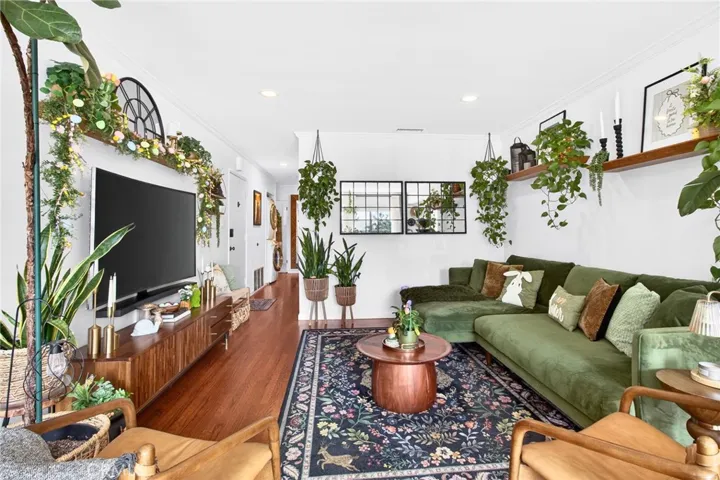 907 E Ocean Boulevard, Long Beach, California 90802
