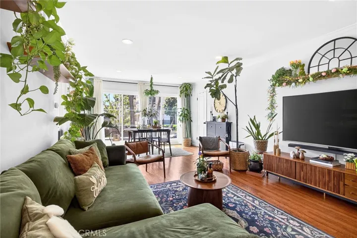 907 E Ocean Boulevard, Long Beach, California 90802