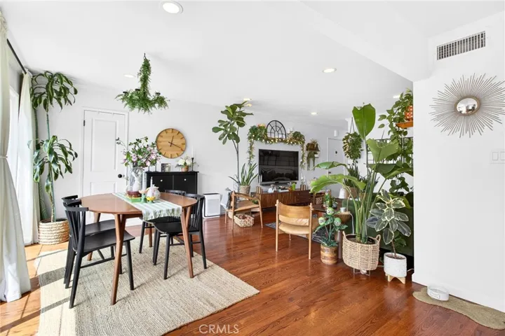 907 E Ocean Boulevard, Long Beach, California 90802
