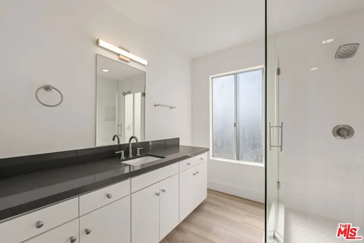 6821 E Ocean Boulevard, Long Beach, California 90803