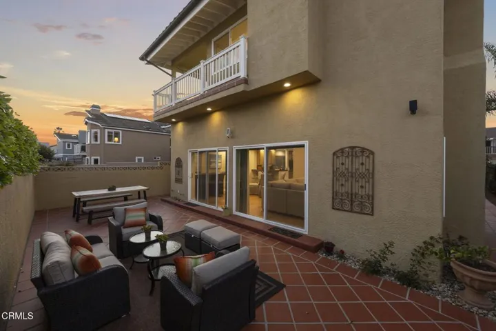 2-web-or-mls-UpmarketMedia-5114Mar-Twi-0