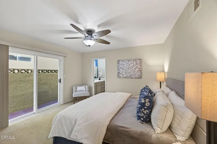 28-web-or-mls-UpmarketMedia-5114Mar-052