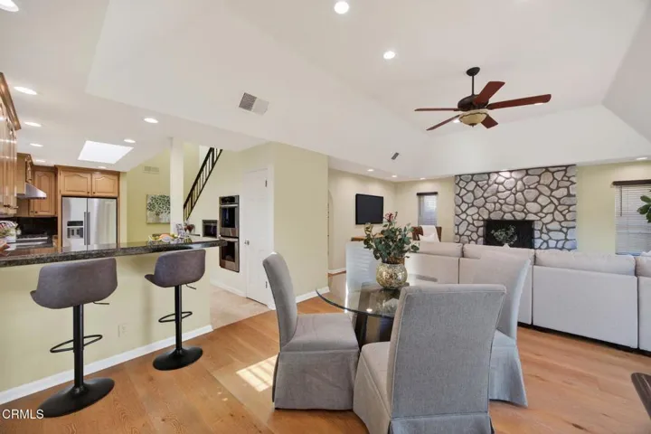 19-web-or-mls-UpmarketMedia-5114Mar-071