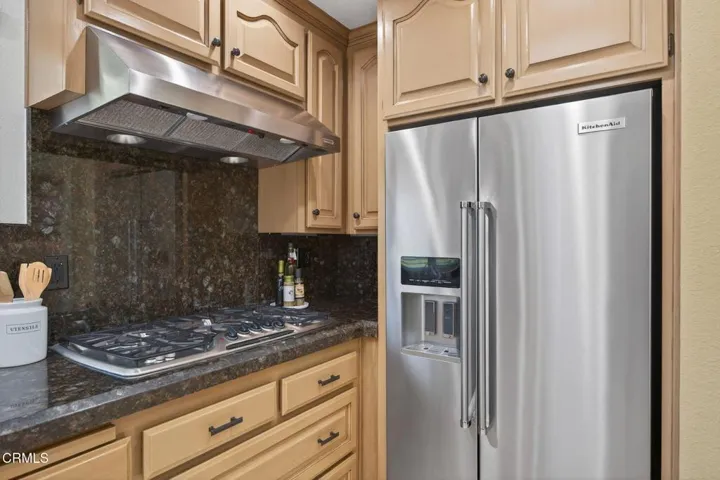 26-web-or-mls-UpmarketMedia-5114Mar-088