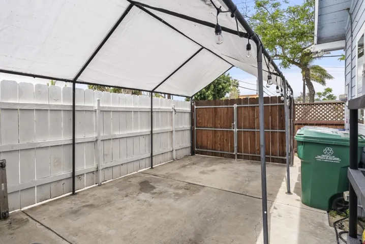 3679 Landis, San Diego, California 92104