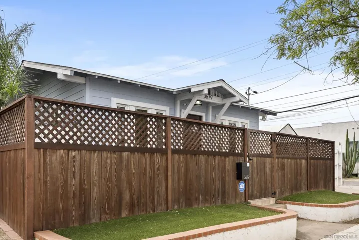 3679 Landis, San Diego, California 92104
