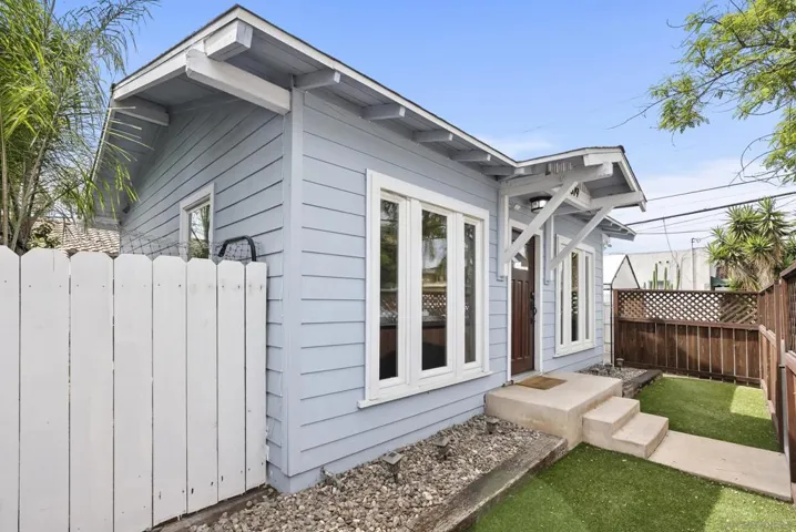 3679 Landis, San Diego, California 92104
