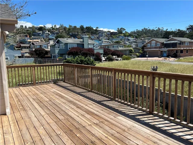 Deck off Living room