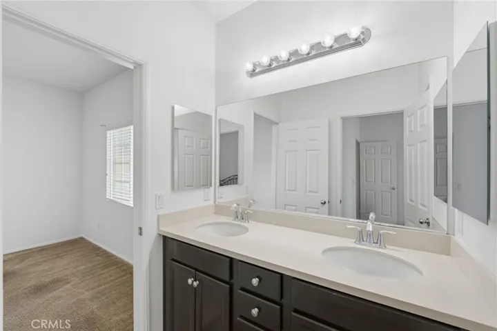 Jack n Jill Bathroom