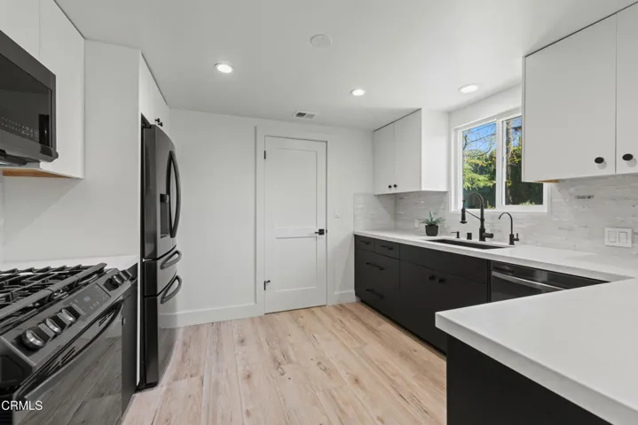 246 Third St Web-6