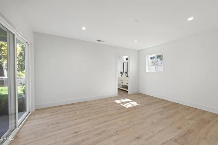 246 Third St Web-15