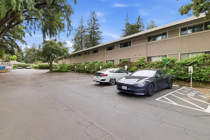 500 W Middlefield Road 41, Mountain View, California 94043