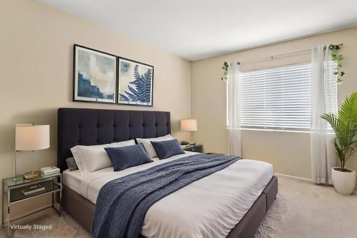 14-web-or-mls-11 virtually staged