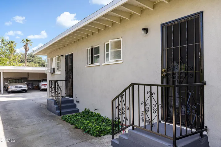 8-1500 Navarro Ave 035-mls