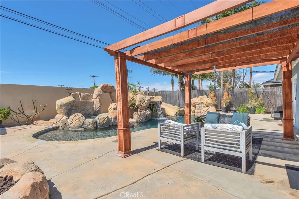 Enjoy a little shade while out in the warm sunshine.