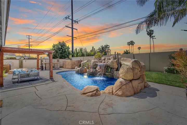 Your New York–style decorated home meets a tropical retreat.