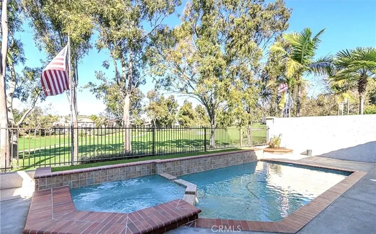 Pool and Spa right on the golf course, makes backyard lounging a must!