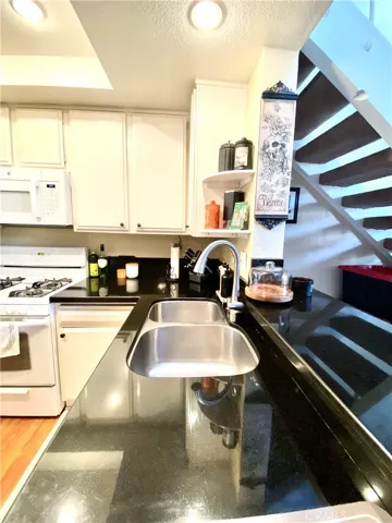 The kitchen counter offers plenty of space.