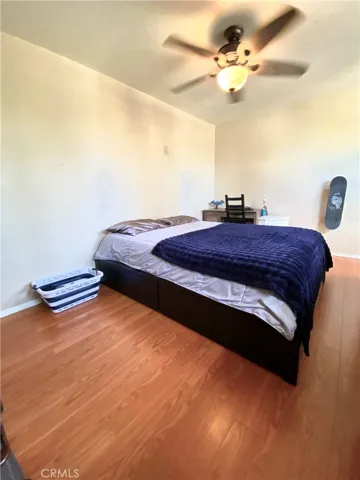 Big ceiling fan offers refreshing air flow.