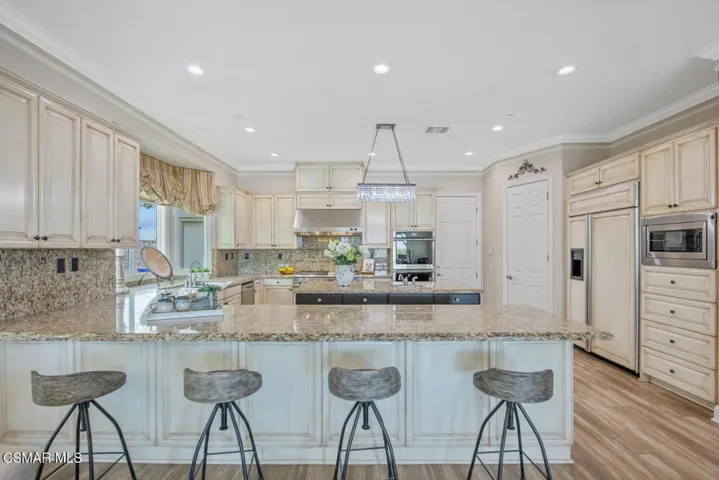 7379 Zaharias Ct Moorpark CA-large-023-0