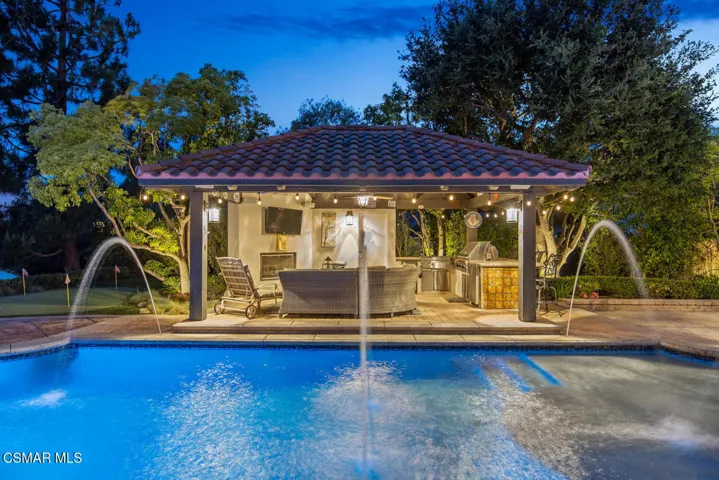 7379 Zaharias Ct Moorpark CA-large-106-1