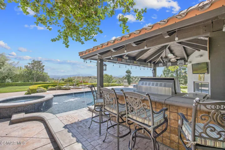 7379 Zaharias Ct Moorpark CA-large-086-0