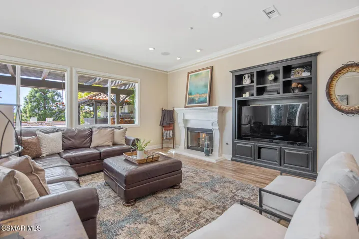 7379 Zaharias Ct Moorpark CA-large-020-1