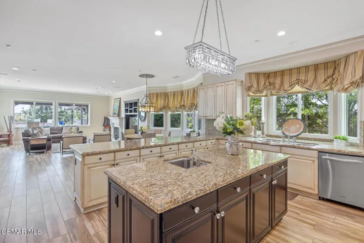 7379 Zaharias Ct Moorpark CA-large-032-0