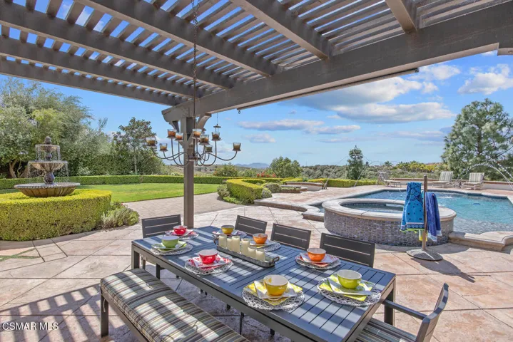 7379 Zaharias Ct Moorpark CA-large-084-0