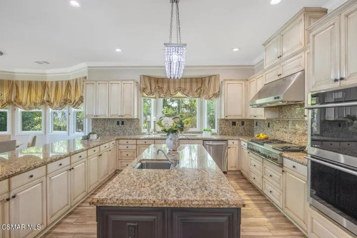 7379 Zaharias Ct Moorpark CA-large-031-0