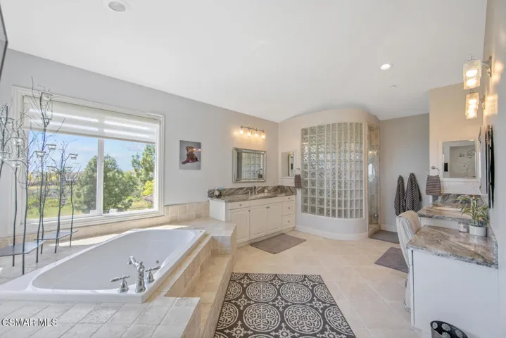 7379 Zaharias Ct Moorpark CA-large-051-0