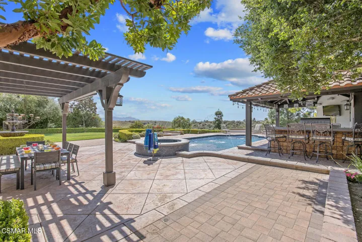 7379 Zaharias Ct Moorpark CA-large-085-0