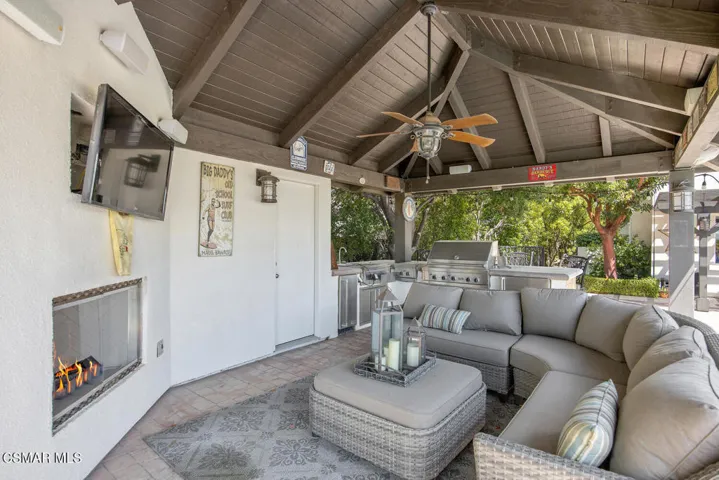 7379 Zaharias Ct Moorpark CA-large-064-0