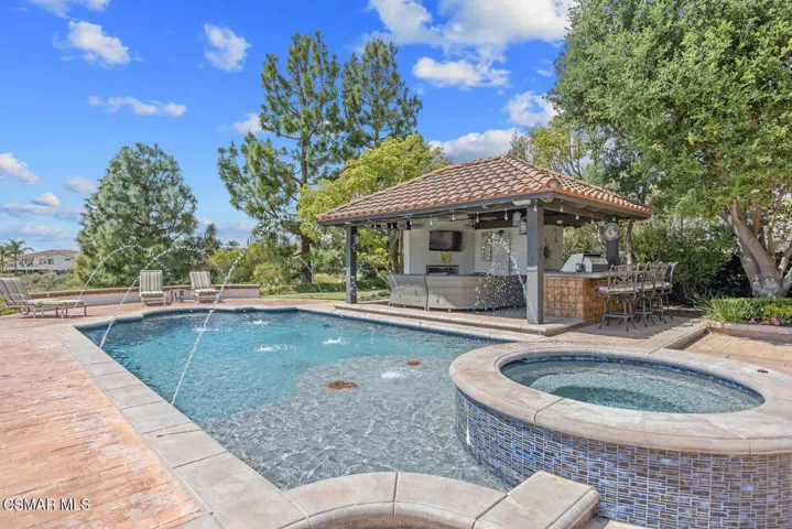 7379 Zaharias Ct Moorpark CA-large-077-0