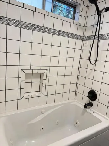 En Suite Primary Bath