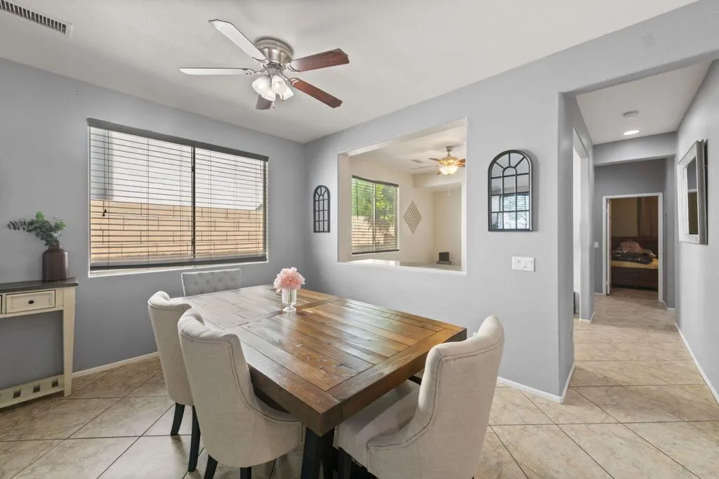 8-web-or-mls-08_46450_Calle_Raphael8