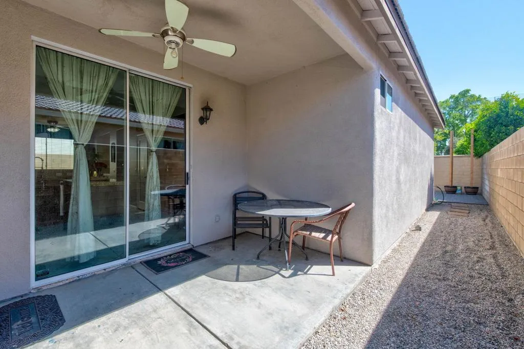 26-web-or-mls-26_46450_Calle_Raphael26