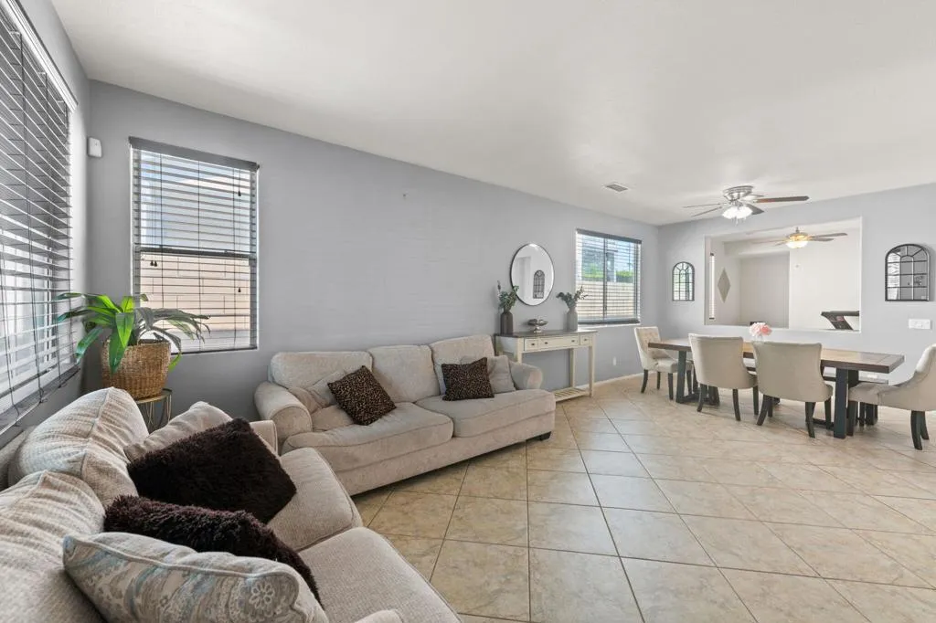 4-web-or-mls-04_46450_Calle_Raphael4