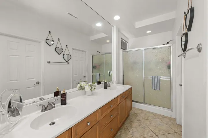 20-web-or-mls-20_46450_Calle_Raphael20