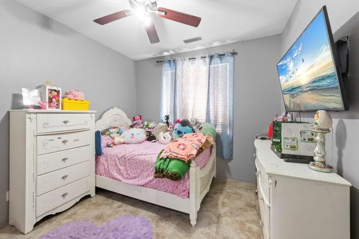 21-web-or-mls-21_46450_Calle_Raphael21