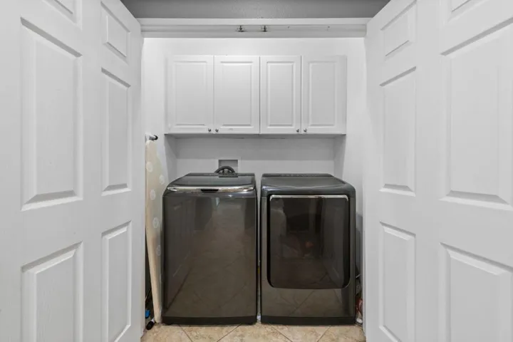 25-web-or-mls-25_46450_Calle_Raphael25