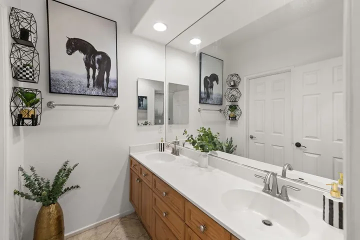 23-web-or-mls-23_46450_Calle_Raphael23