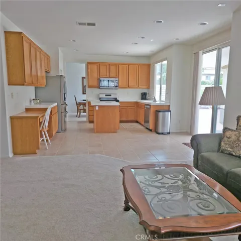 Kitchen & livingroom