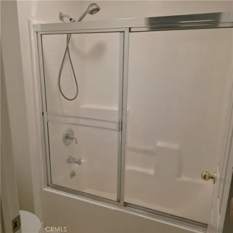 upstairs shower/bath