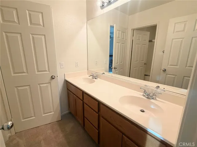 Jack and Jill upstairs bathroom